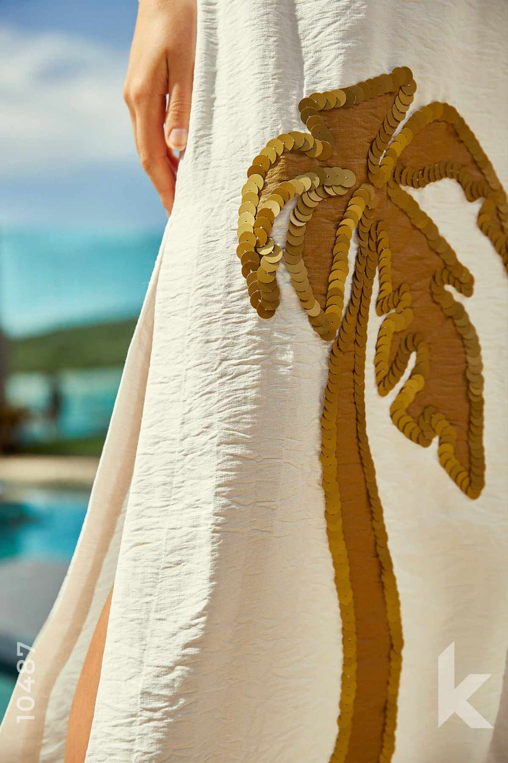 Vestido crepe fluido off white bordado em lantejoulas - M