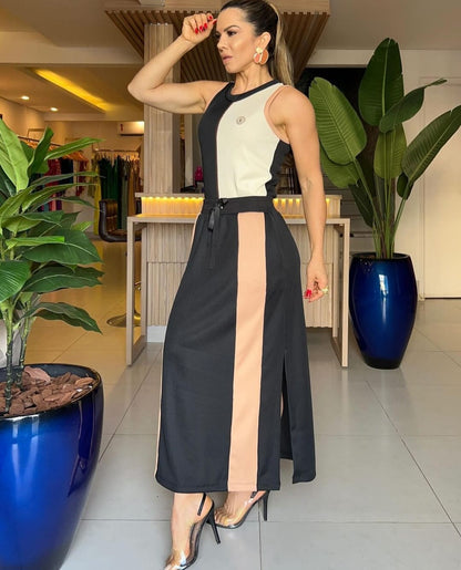 Conjunto de saia e blusa listrados nos tons preto e nude - M