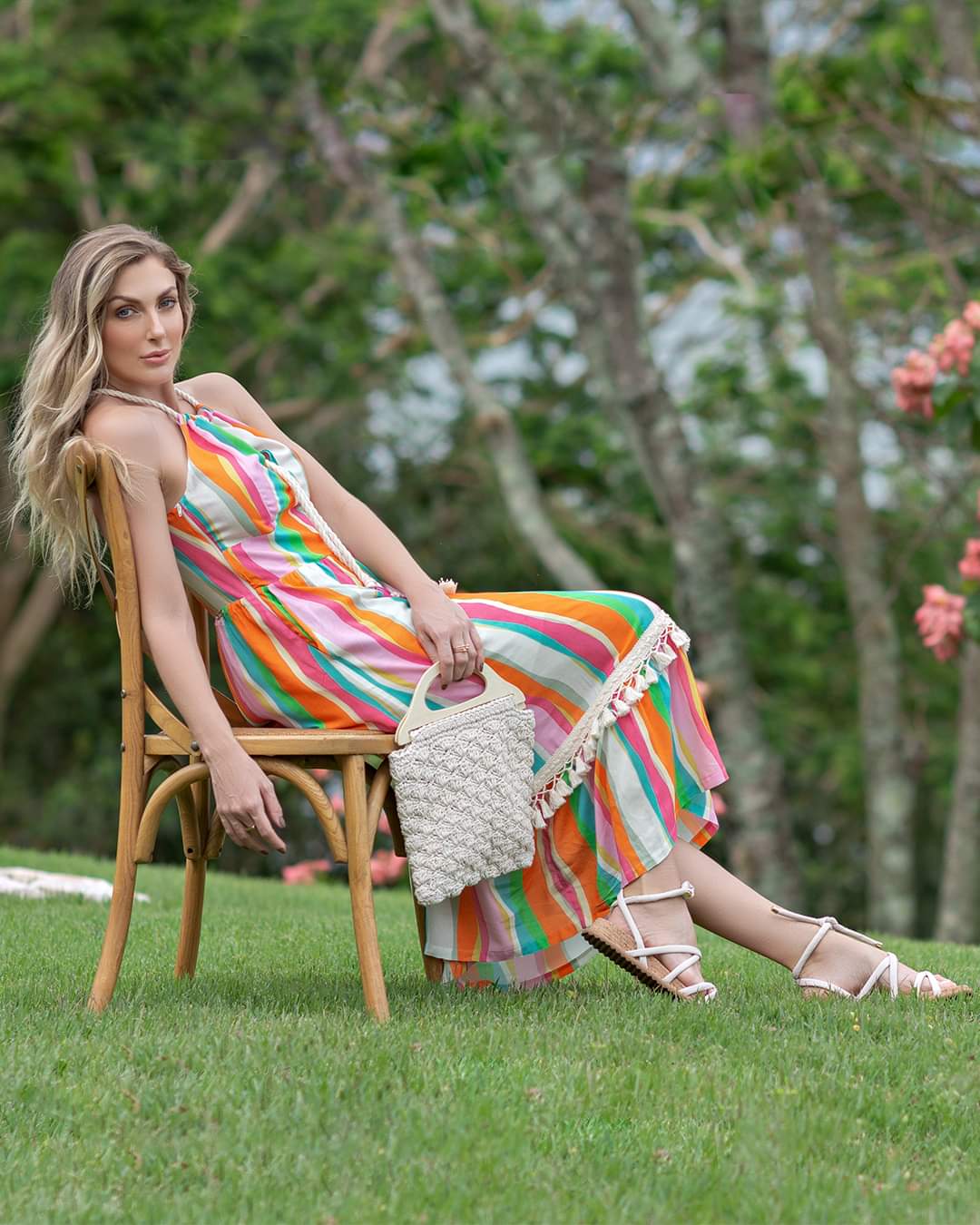 Vestido midi em viscose listrada multicolorido - M