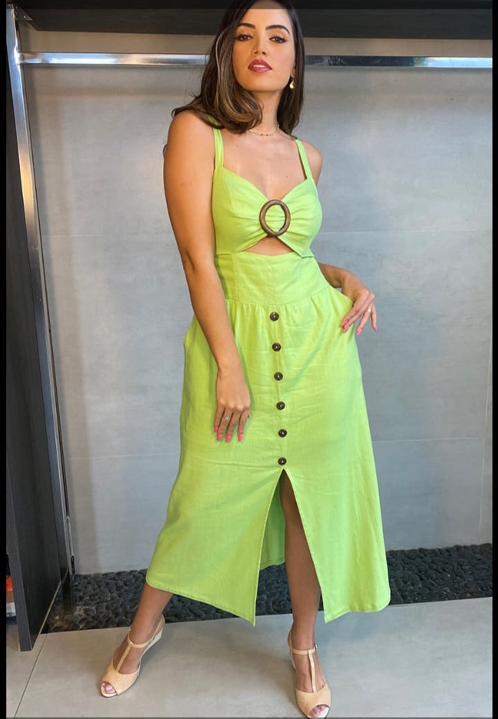 Vestido com fivela em linho verde - P