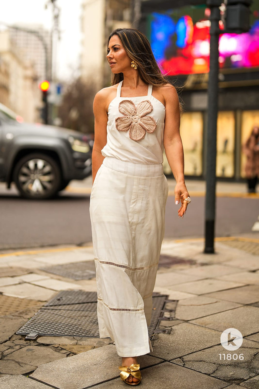 Conjunto de saia e blusa off white com bordado "hand made" - G