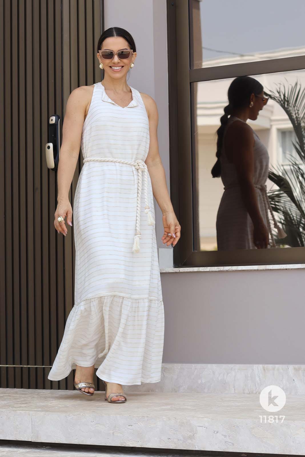 Vestido off white com renda nas costas - G