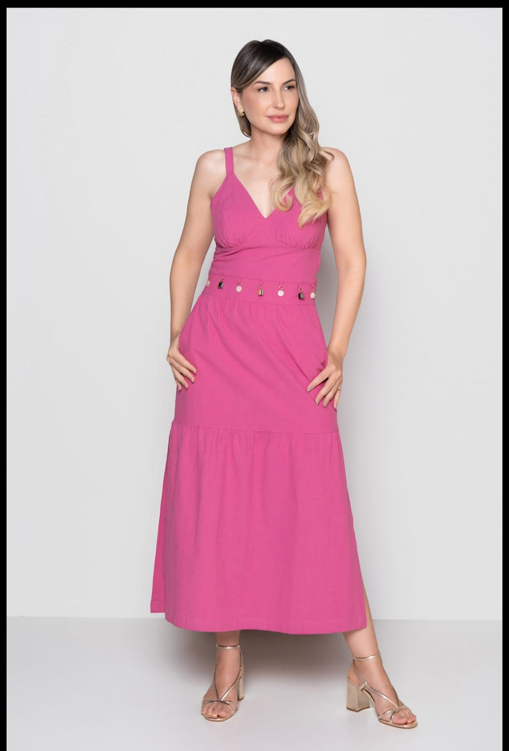 Vestido  rosa com pingentes