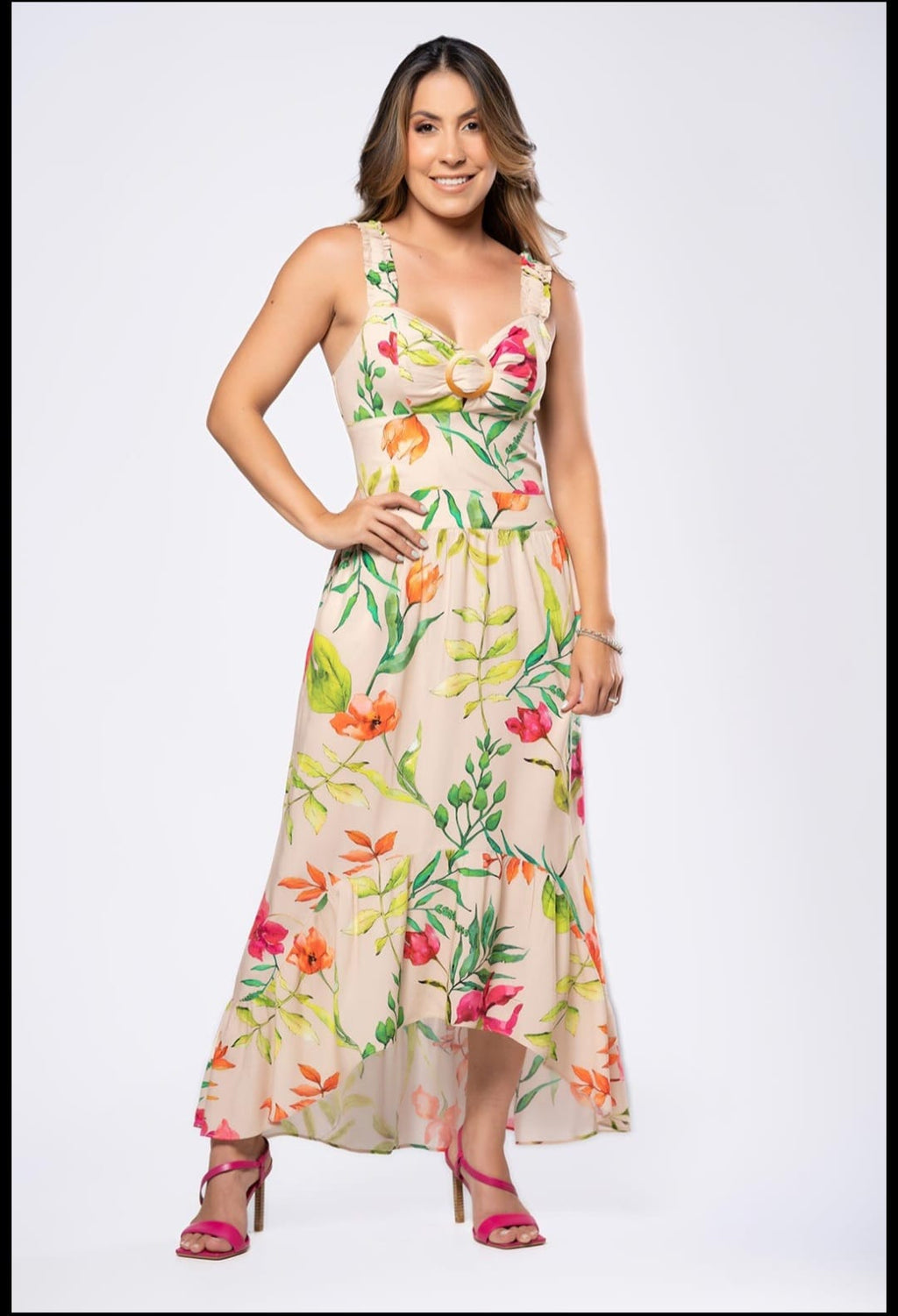 Vestido estampado com fundo bege - M