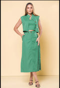 Conjunto de saia, cropped e colete - G