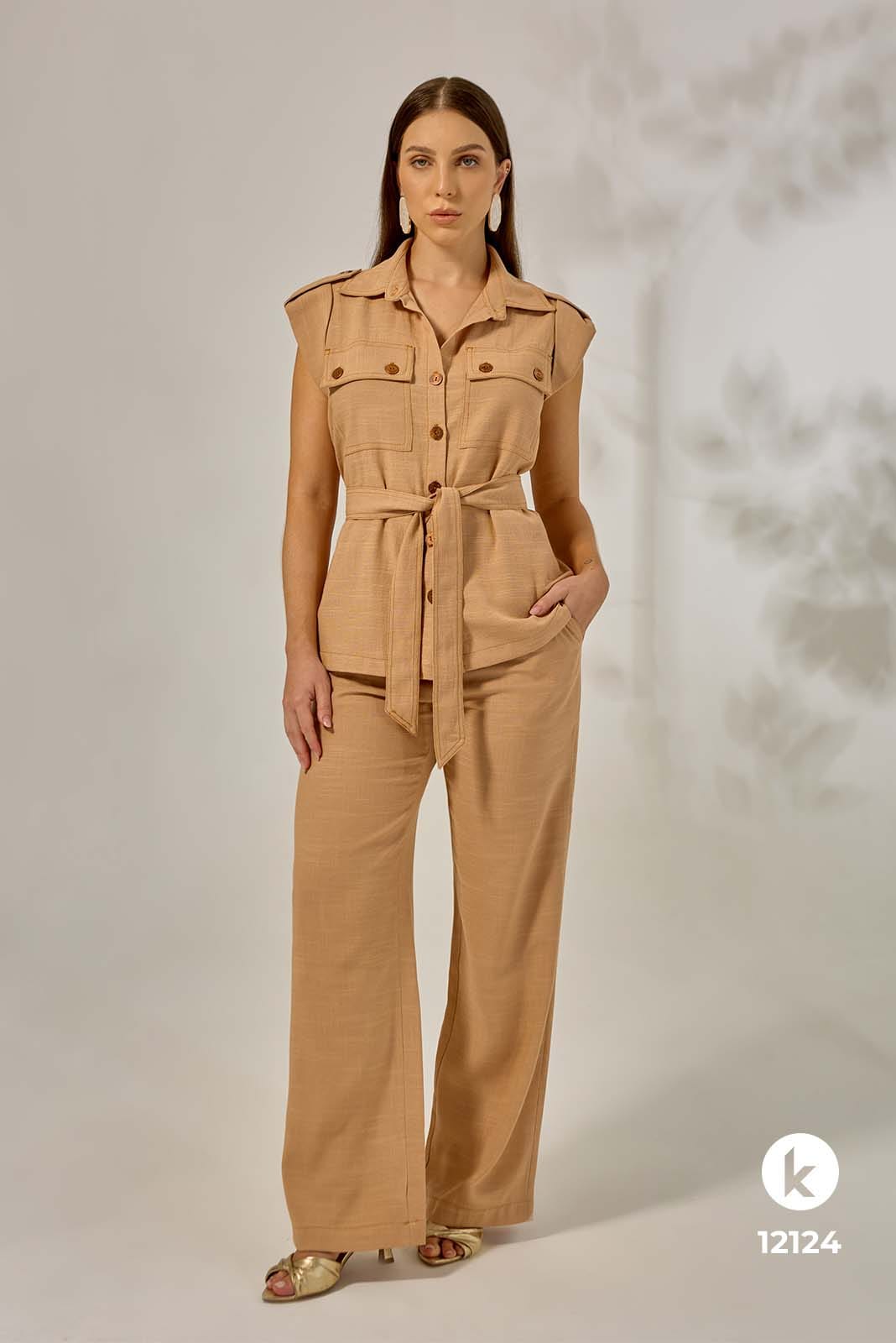 Conjunto de calça e blusa em linho bege