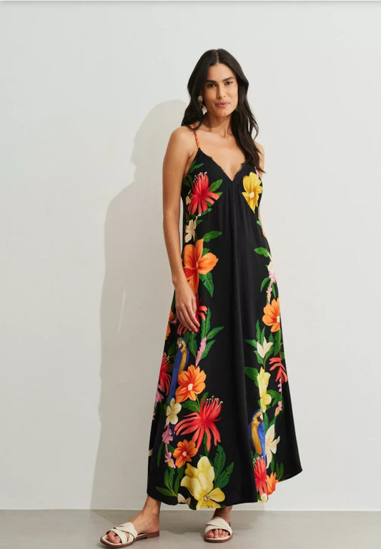 Vestido preto estampado com renda no decote