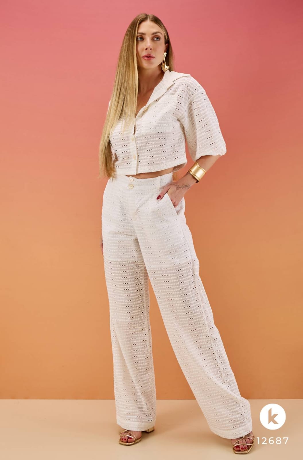 Conjunto de calça e blusa em laise branco