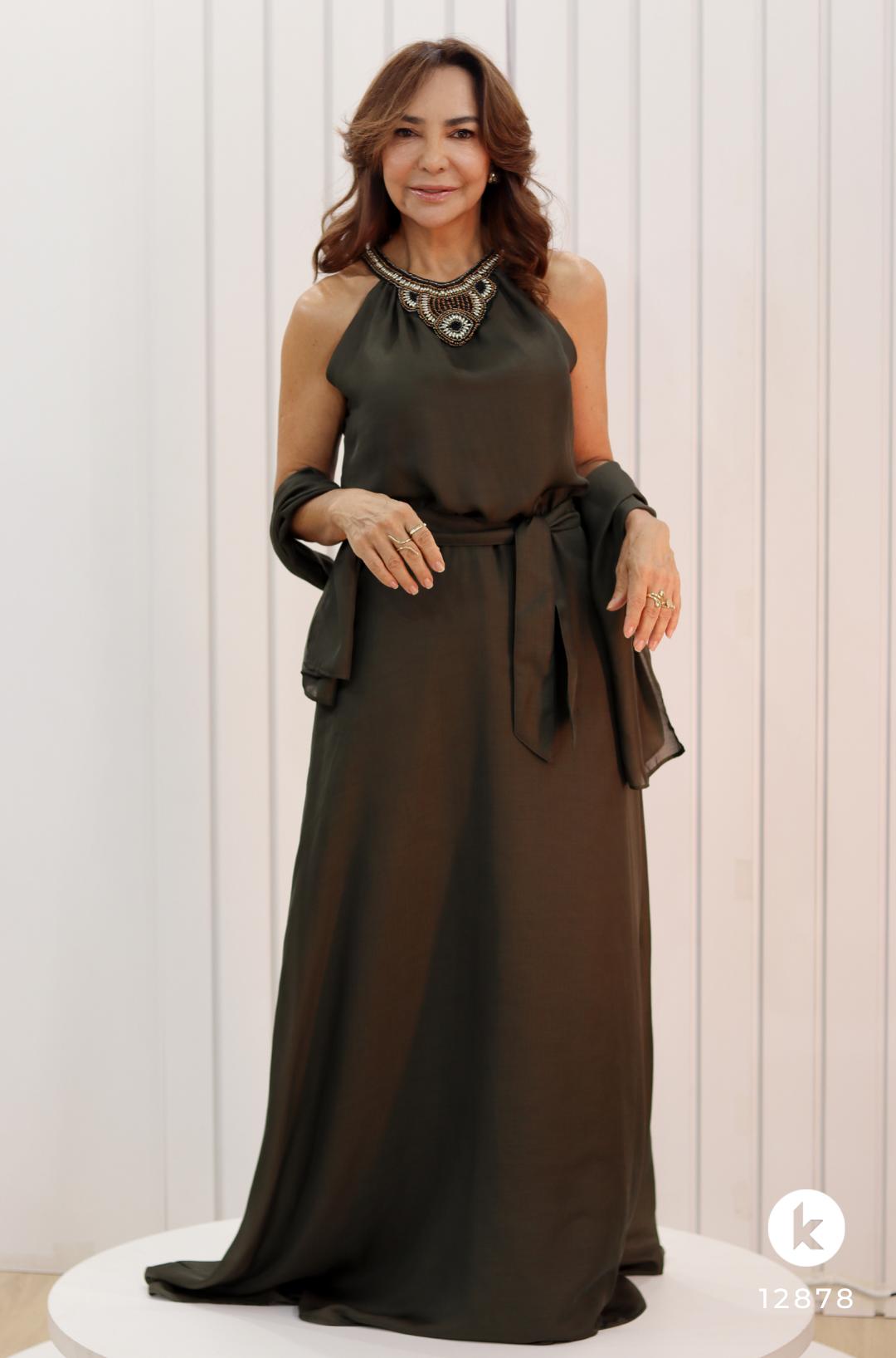 Vestido verde em crepe bordado - GG