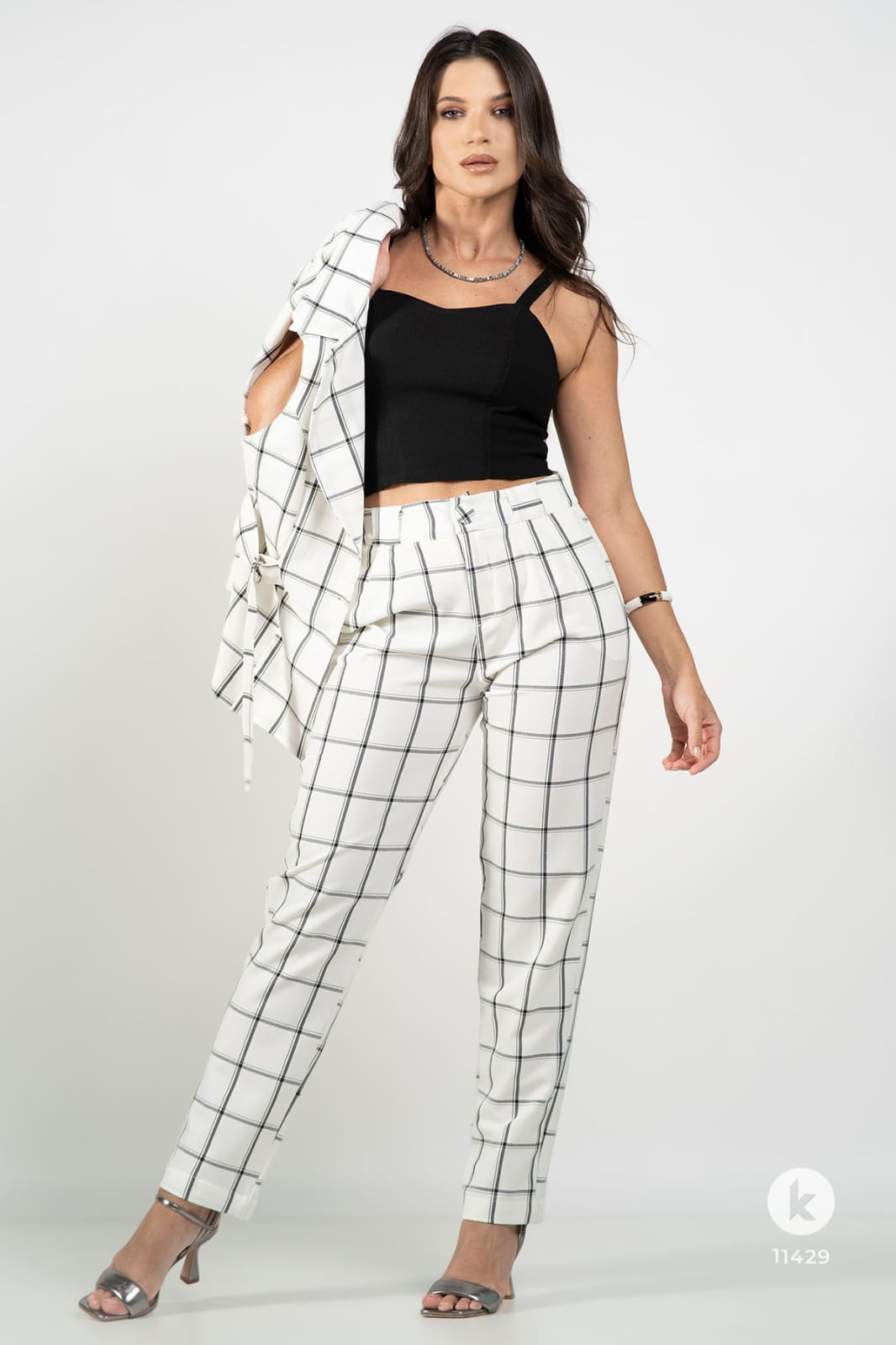 Conjunto de calça, cropped e colete em alfaiataria - M