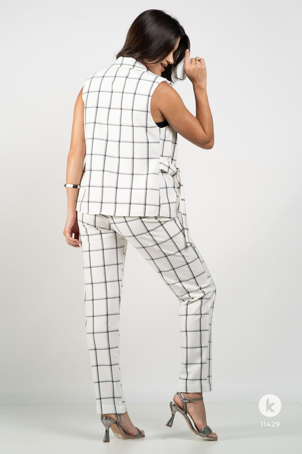 Conjunto de calça, cropped e colete em alfaiataria - M