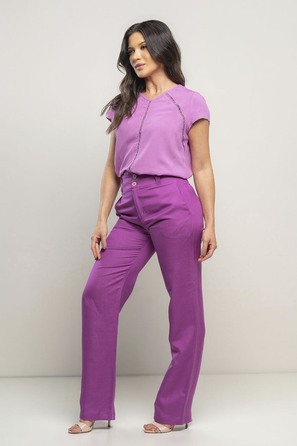 Conjunto de calça em linho e blusa em viscose "ton sur ton" lilás - GG