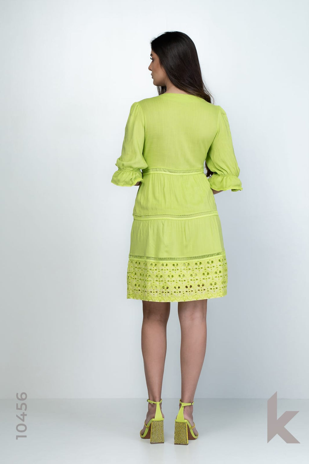 Vestido verde lima com mangas bufantes - G