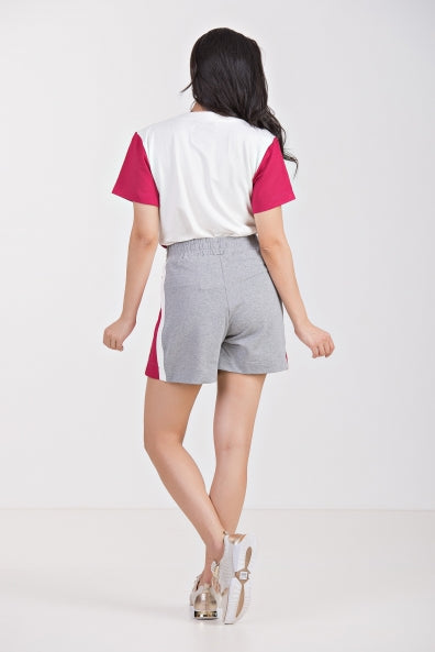 Conjunto de bermuda e blusa em moletinho - M