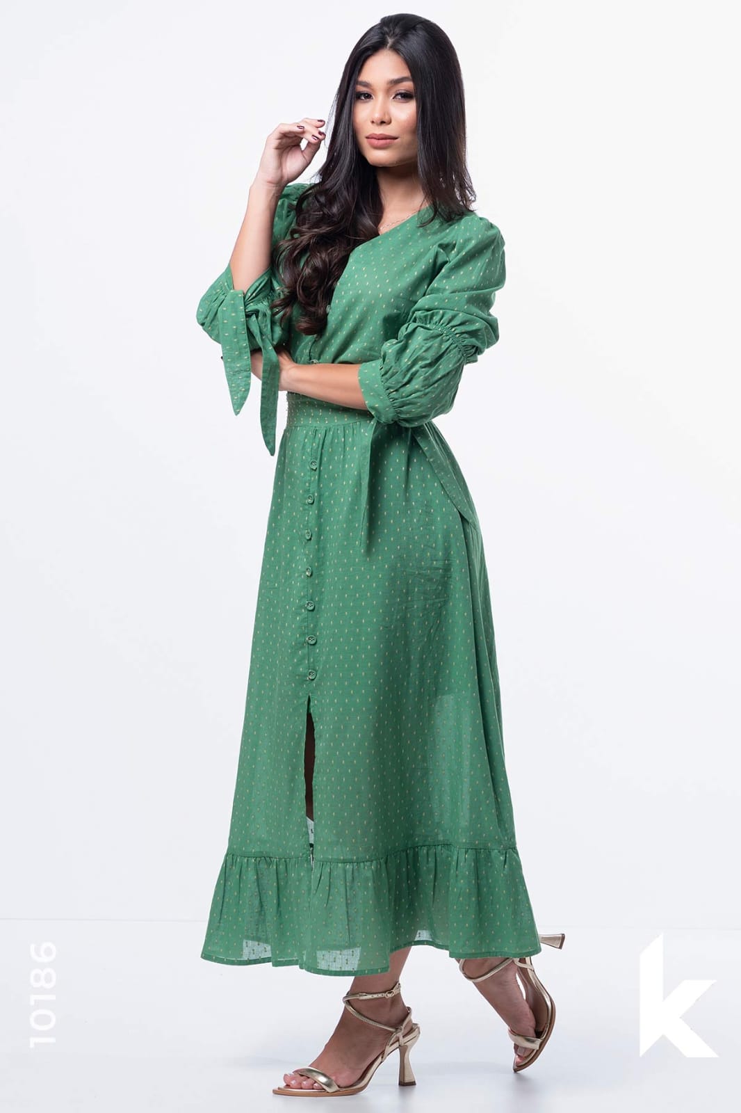 Vestido verde com mangas alongadas - M