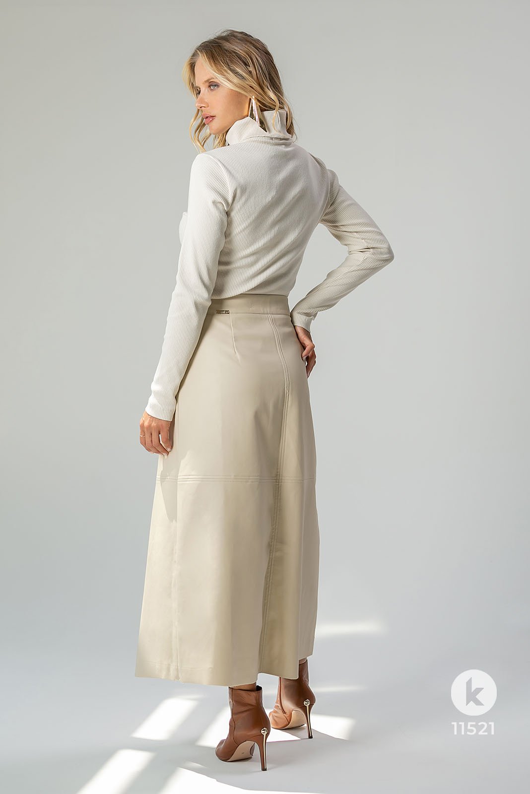 Conjunto de saia midi e couro eco - G