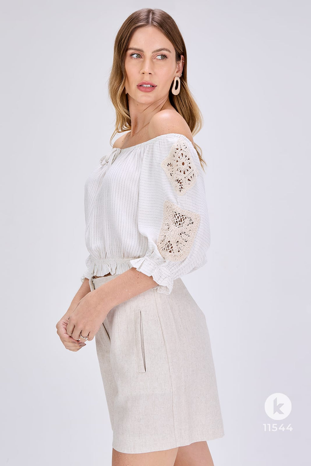 Conjunto de bermuda e blusa bege manga 3/4 - G