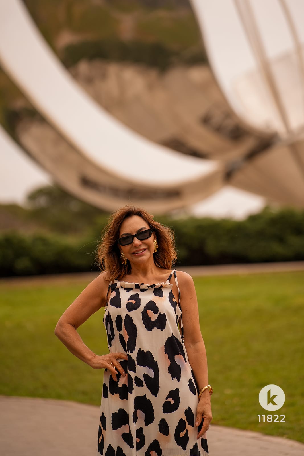 Vestido estampa de onça estilizada em viscose