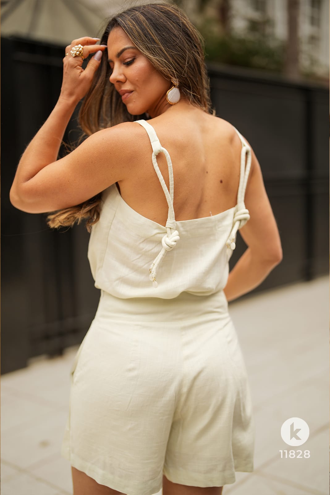 Conjunto de short saia bege com alças