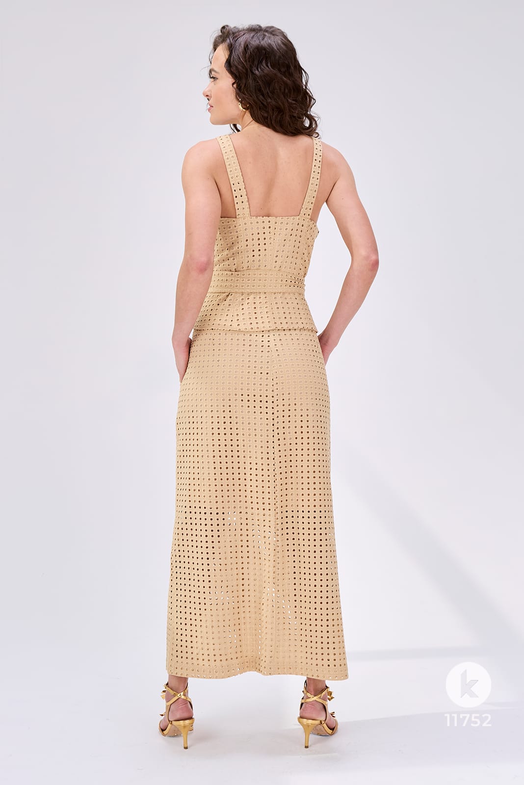 Conjunto de saia e blusa em laise bege - G