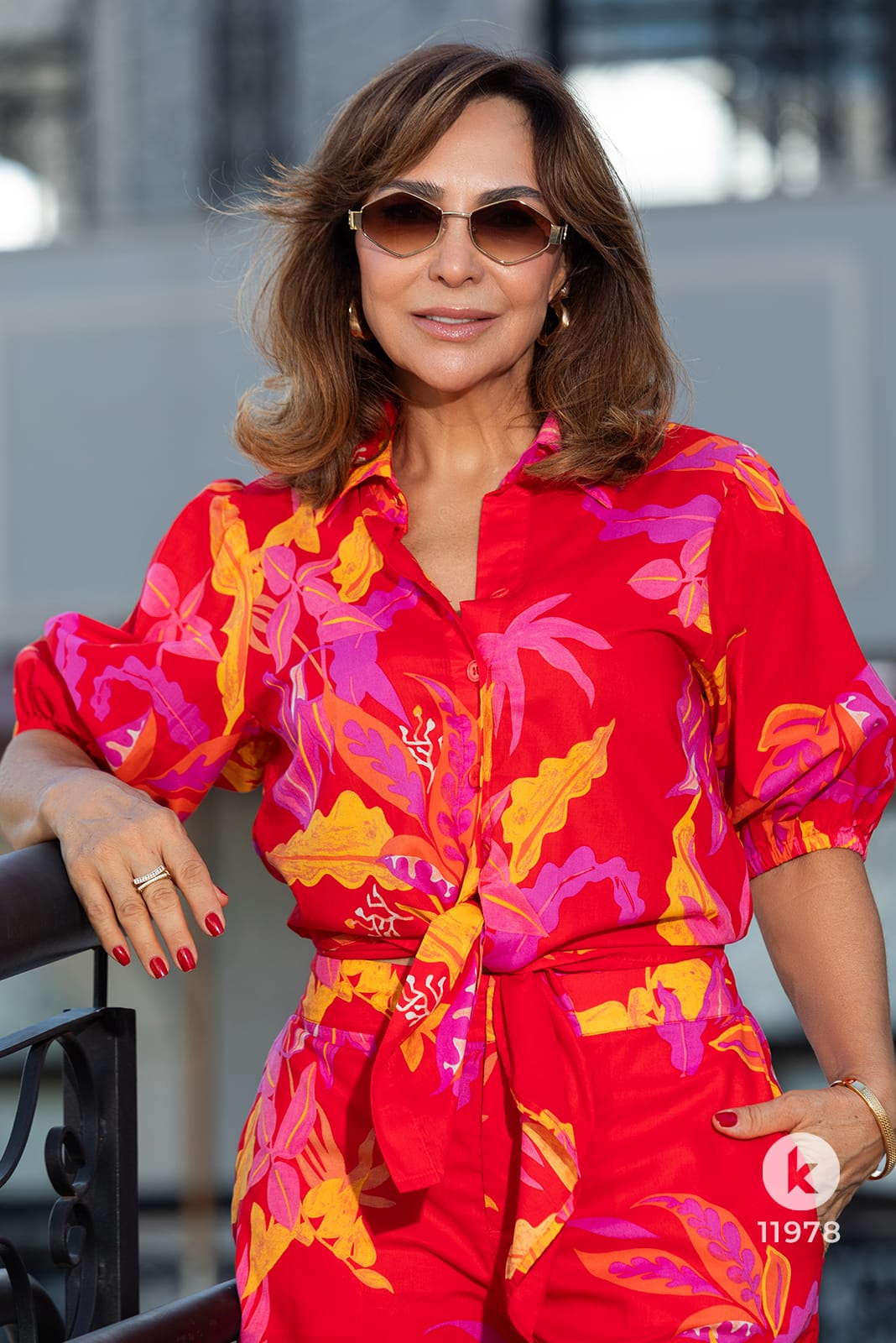 Conjunto de bermuda e blusa estampada em vermelho