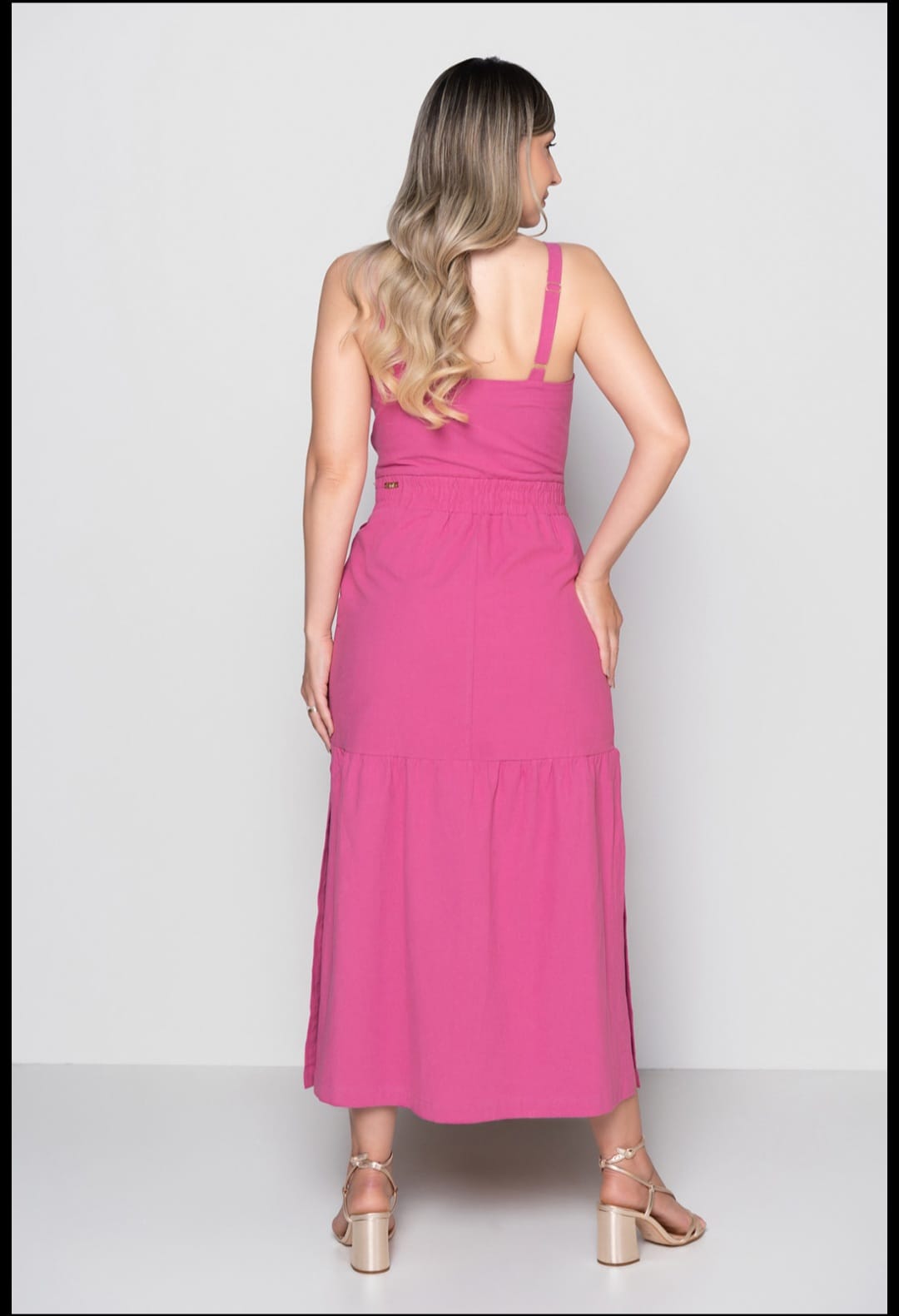 Vestido  rosa com pingentes