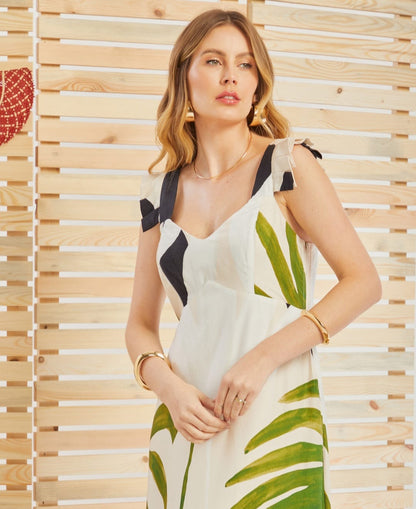 Vestido com estampas de folhagens - M