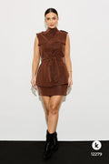 Conjunto de saia curta e blusa marrom - G