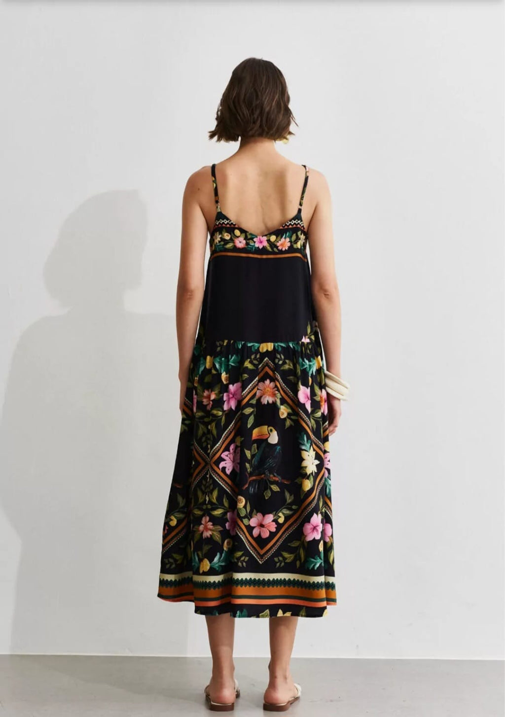 Vestido preto estampado cintura baixa