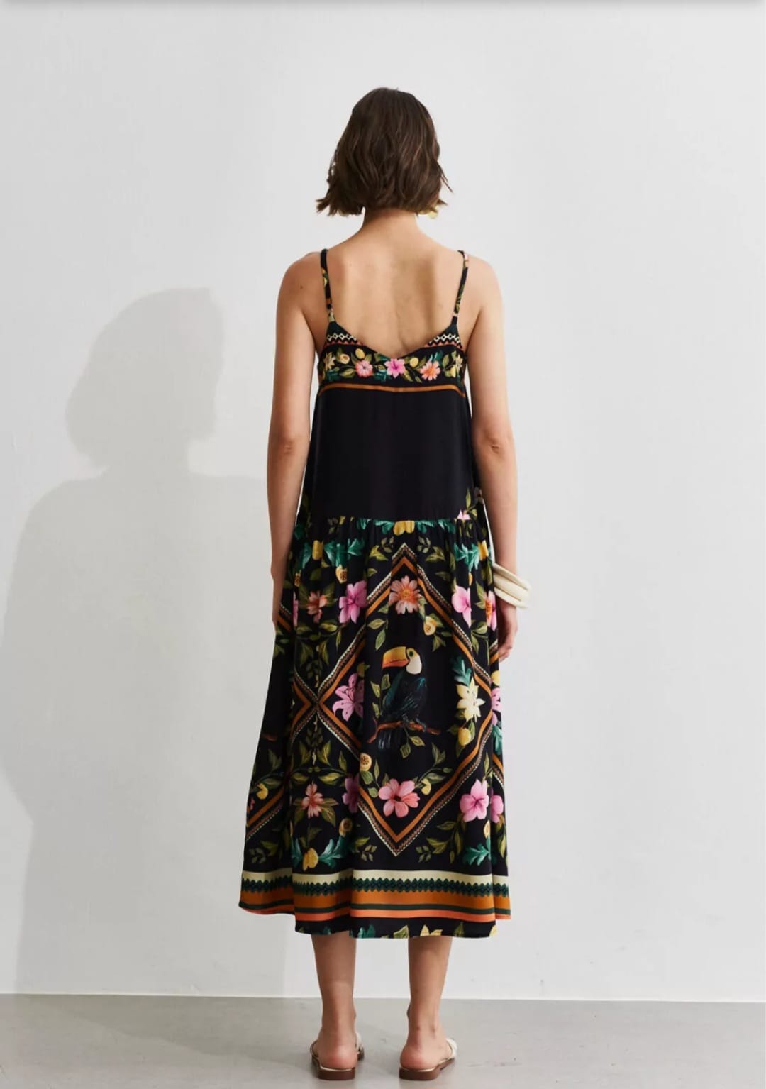 Vestido preto estampado cintura baixa