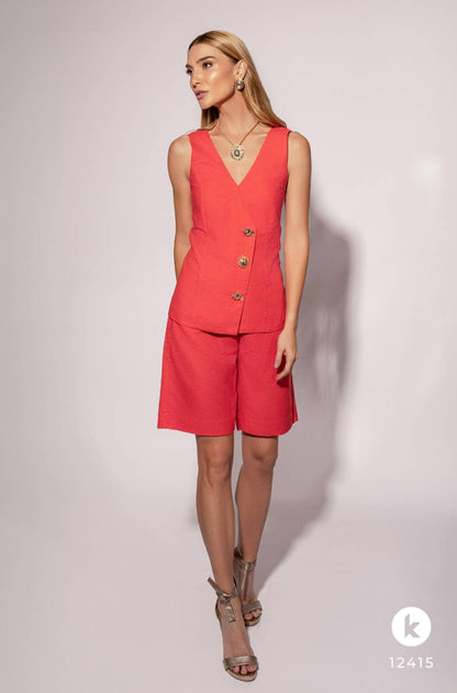 Conjunto de bermuda e blusa vermelha