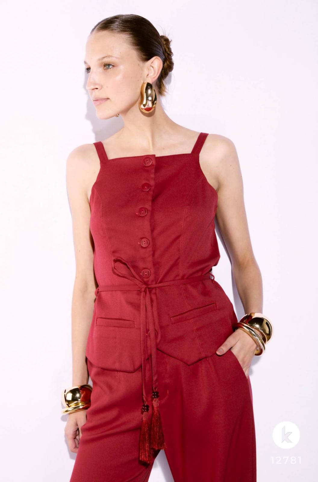 Conjunto de calça e blusa bordo