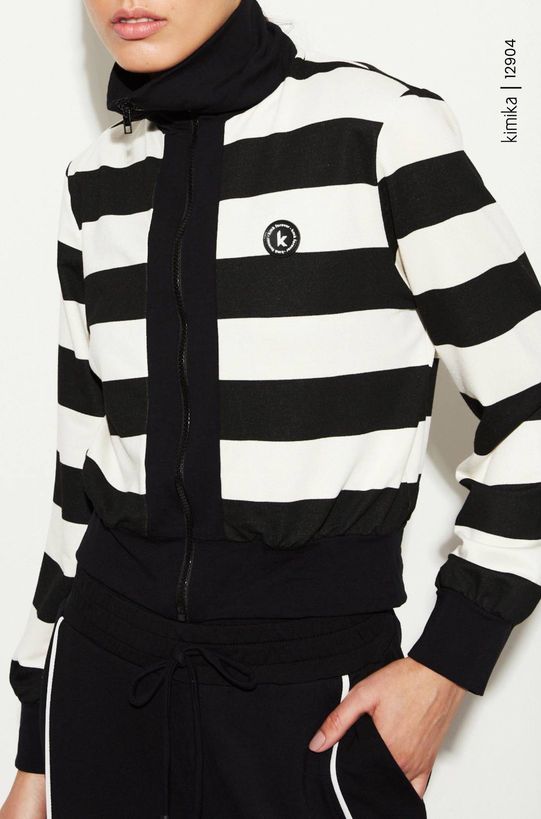 Conjunto de calça e blusa em malha listrada