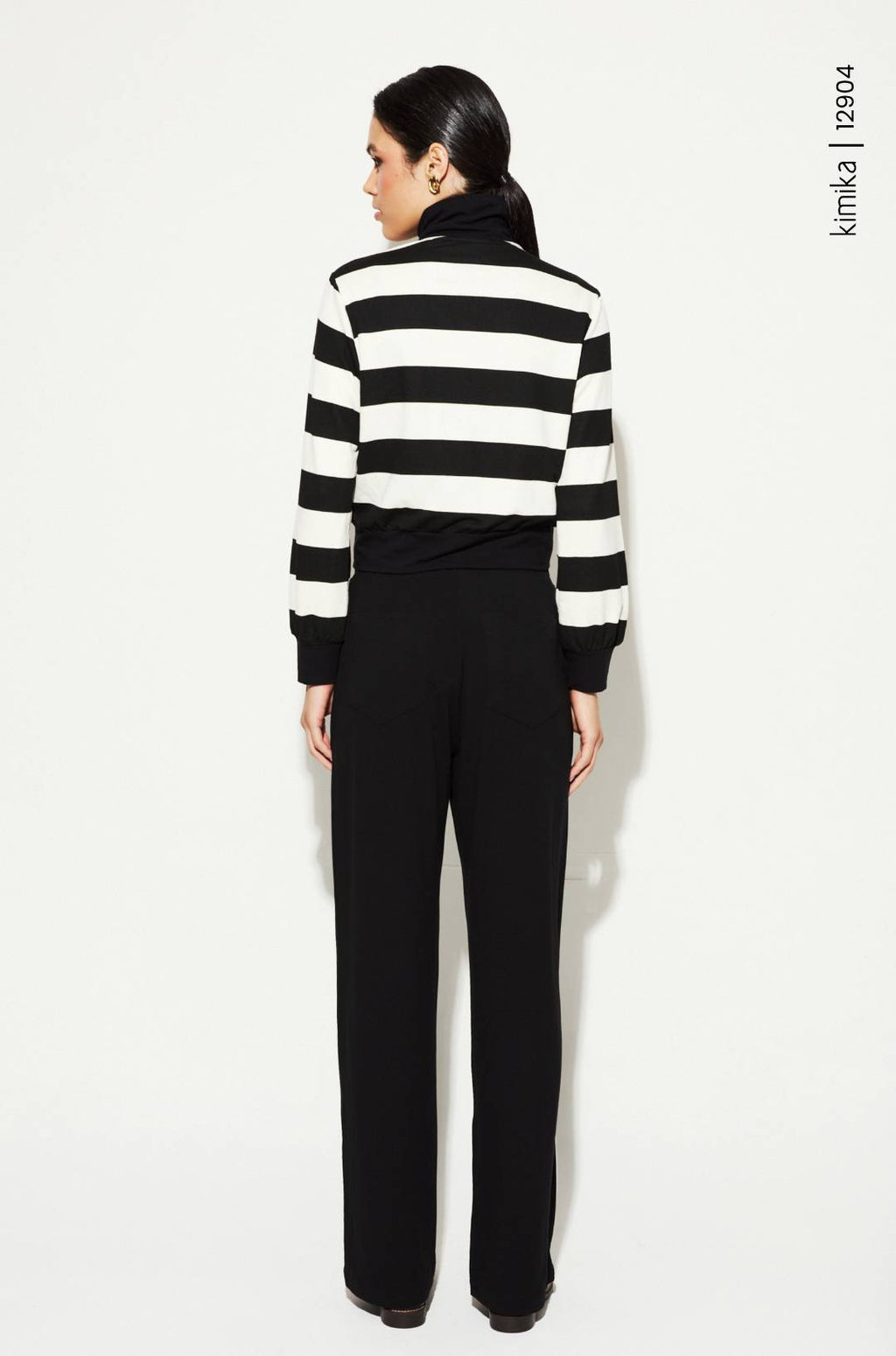 Conjunto de calça e blusa em malha listrada